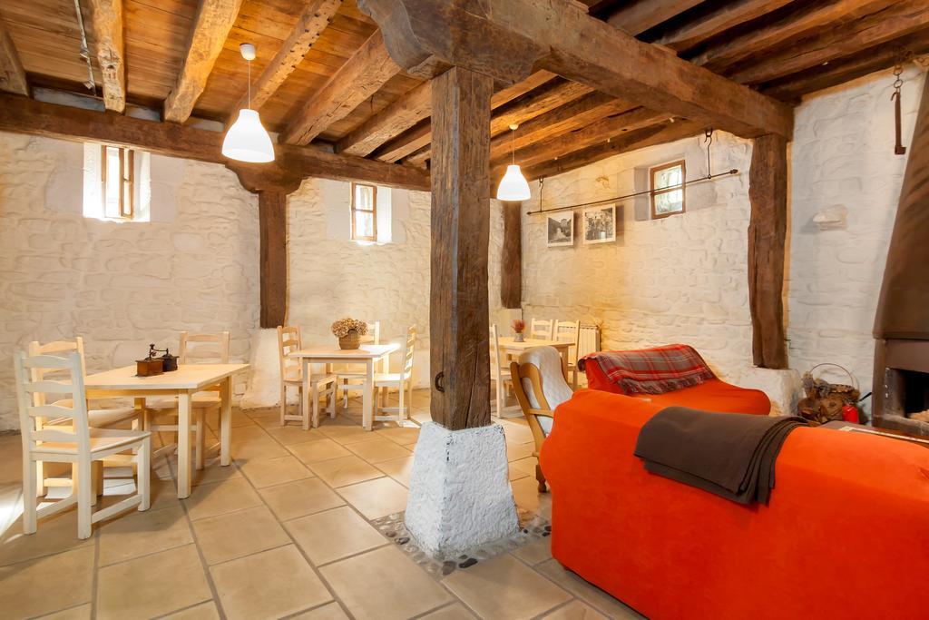 Casona Valle De Soba Regules Екстер'єр фото